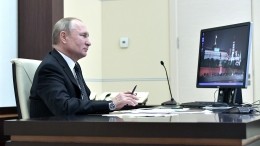 Путин по телемосту обсудил с участниками WorldSkills проблемы профобразования