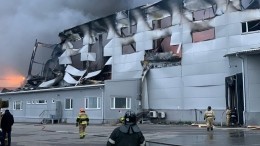 Пожарные локализовали возгорание на складе в Жуковском — видео