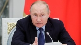 Путин поручил создать словарь русского языка для госструктур и СМИ