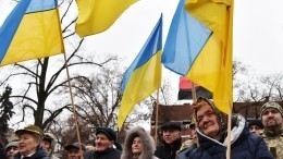 Памятную доску пособнику нацистов торжественно открыли на западе Украины