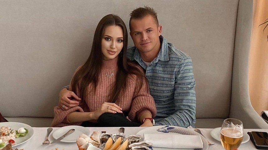 «Может получить леща»: Тарасов поразил фанатов отношением к своей жене