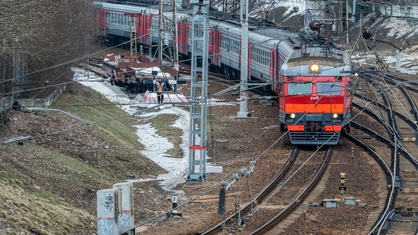 С симптомами отравления сняли 26 детей с поезда из Владикавказа