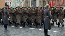 Иностранцы в восторге от марша в честь парада 1941 года