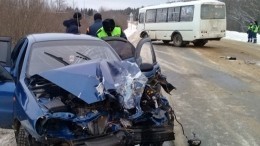 Четыре человека пострадали в ДТП с пассажирским автобусом в Коми
