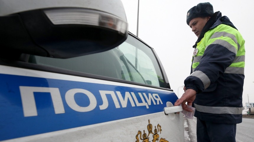 Пассажирский автобус, следовавший из Перми в Екатеринбург, упал в кювет
