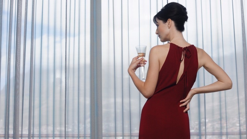 Какого цвета платье выбрать на свидание — советы психолога