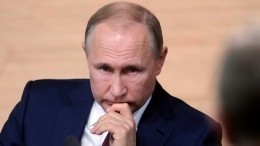 Владимир Путин ответил на вопрос, можно ли лечить больных детей в РФ бесплатно