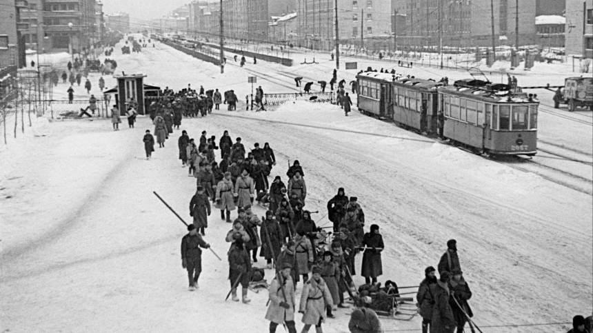 Блокадница согласилась, что сторонники сдачи Ленинграда гитлеровцам — придурки