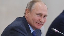 Путин поздравил энергетиков с профессиональным праздником