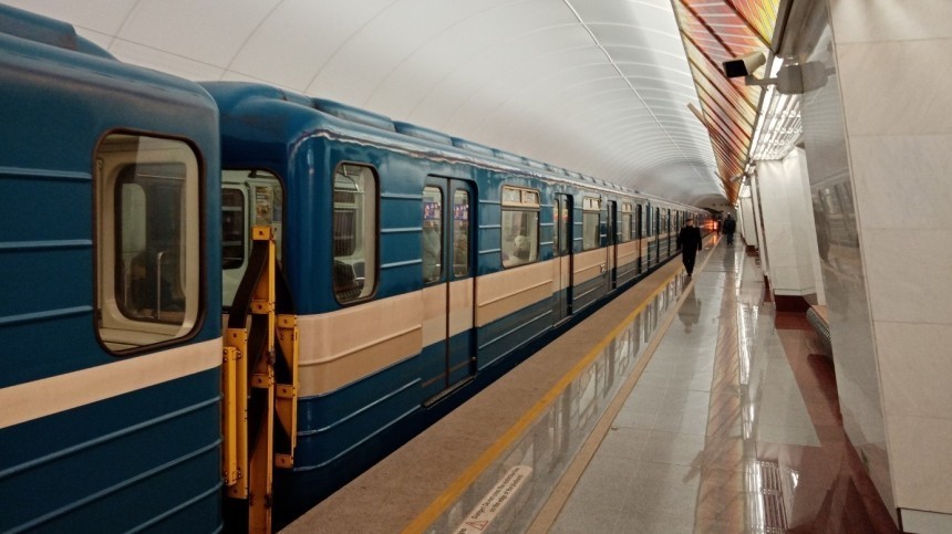 Стало известно, сколько будет стоить проезд в петербургском метро с 1 января
