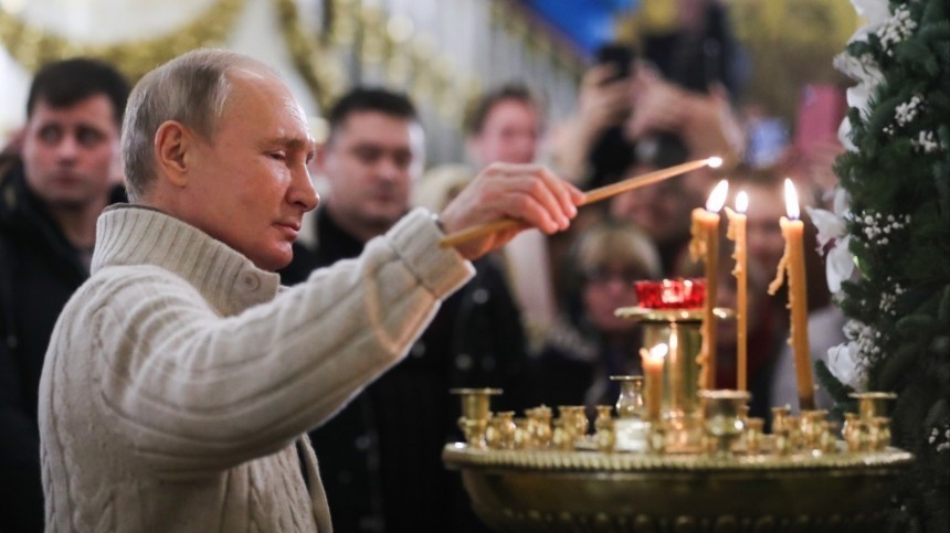 Путин подарил икону Спасо-Преображенскому собору в Петербурге