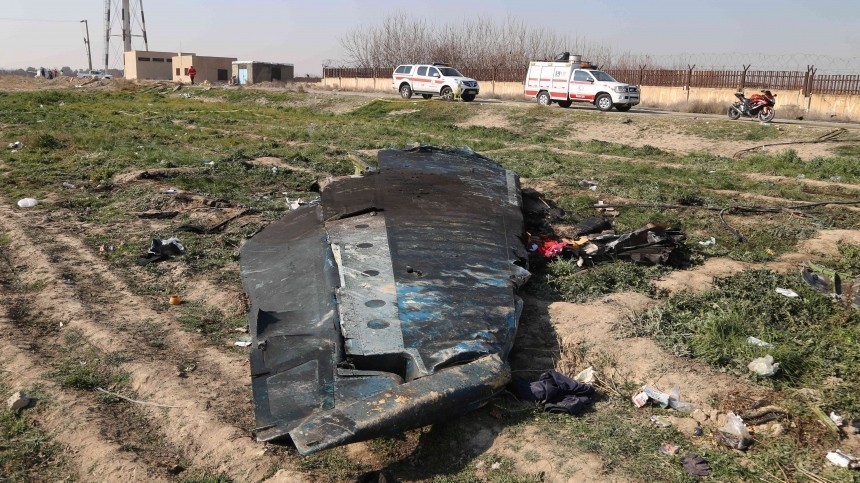 Экипаж сбитого под Тегераном самолета до последнего вел переговоры с диспетчером
