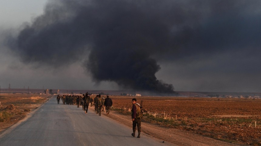 Несколько десятков сирийских военных погибли при атаке боевиков в Идлибе