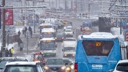 Первый снег выпал в Петербурге, а Новосибирск утопает в сугробах