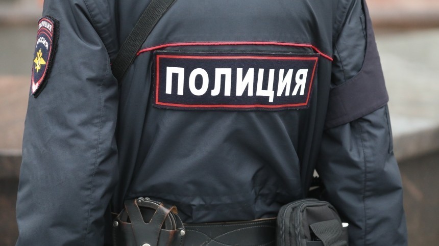 Полицейского по подозрению в закладке наркотиков задержали в Подмосковье