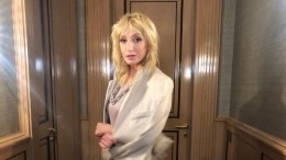 «Какие ножки!» — Орбакайте в коротких шортах восхитила фанатов стройной фигурой