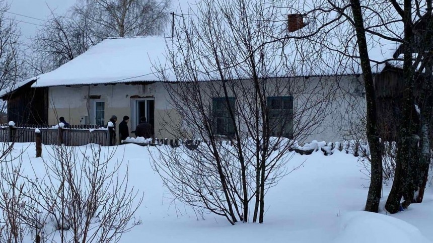 На мужчину упал потолок в жилом доме в Пермском крае