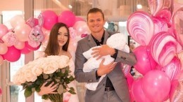 Жена Тарасова показала первую встречу старшей дочери с новорожденной сестрой