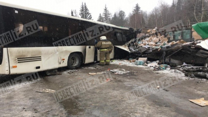 Три человека пострадали и один погиб в ДТП с автобусом в Кемеровской области