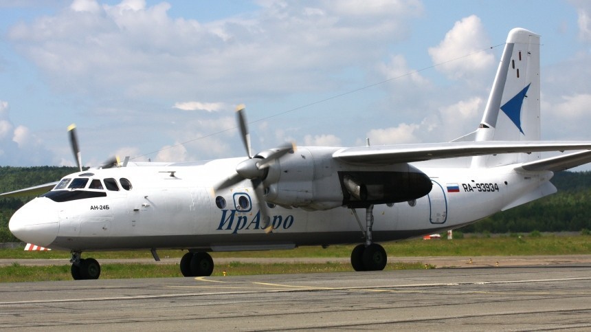 Пассажир рейса «Магадан — Кепервеем» пошутил о бомбе на борту Ан-24