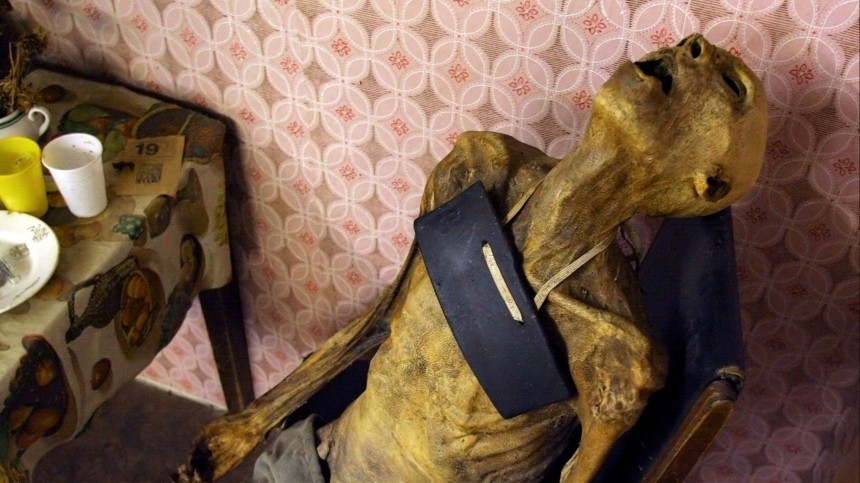 Петербурженка сделала из мертвой матери мумию, чтобы не расставаться с ней