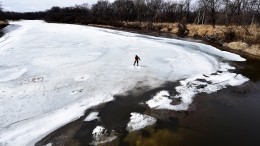 Пятилетняя девочка вышла на лед под Тулой вместе с отчимом и утонула