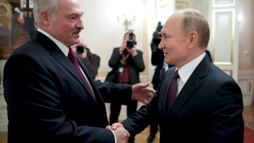 Лукашенко подтвердил готовность РФ компенсировать потери от налогового маневра