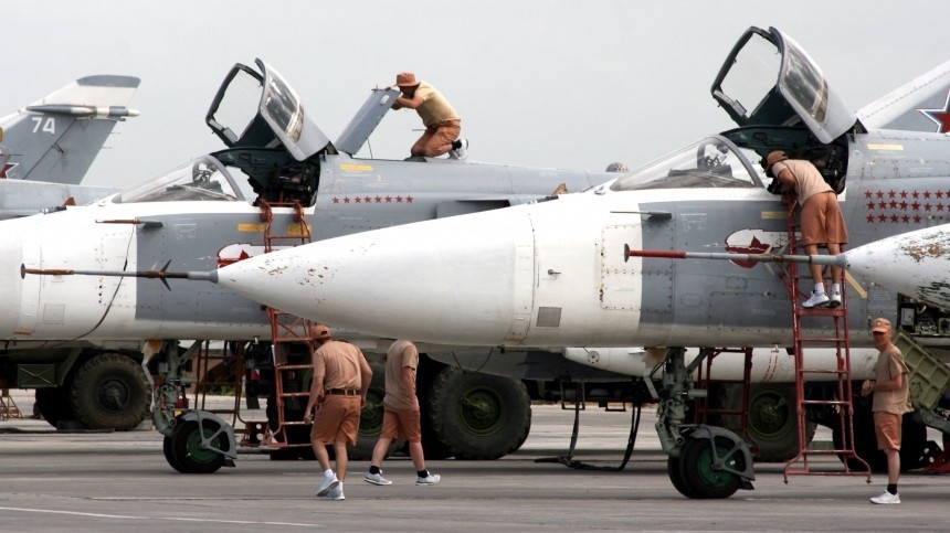 США призвали Россию «немедленно посадить» боевые самолеты в Сирии