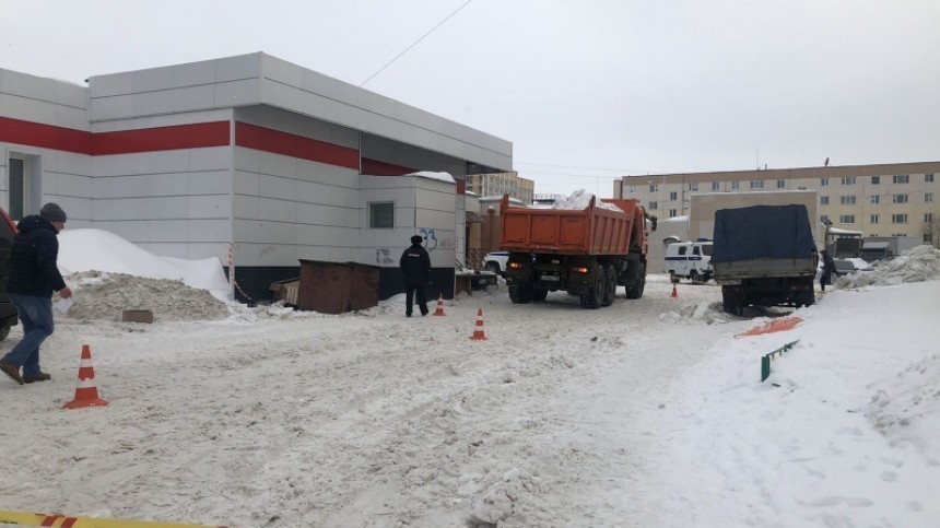 В Югре заведующую детским садом во время уборки снега задавил КАМАЗ