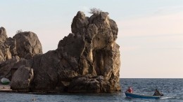 В Крыму турист из Кирова сорвался со скалы и упал в море
