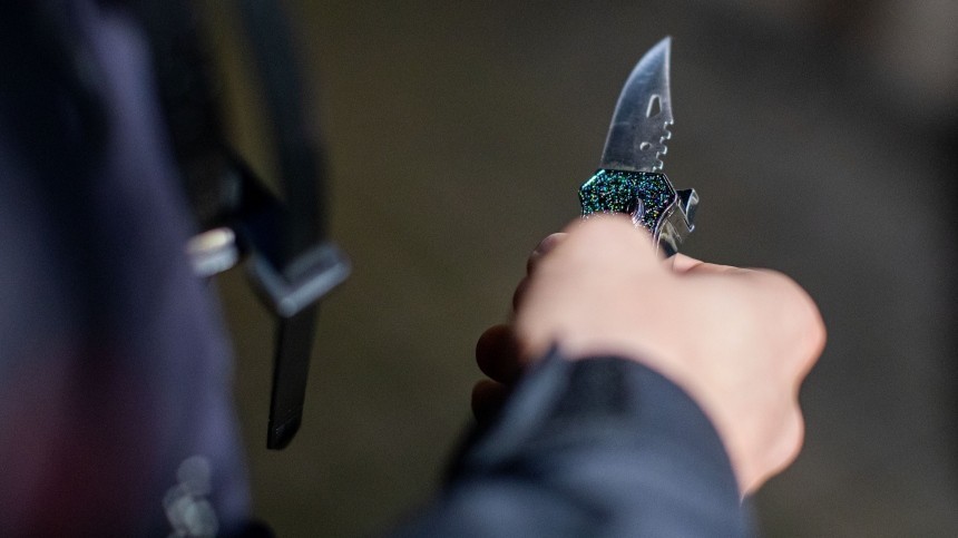 В Хабаровске сотрудница банка дала отпор вооруженному ножом грабителю