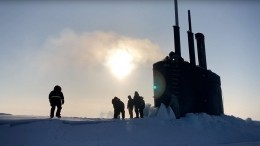 В Арктике пробила лед и всплыла атомная подлодка США. Видео