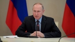 Путин уверен, что парламент — это не место для драк