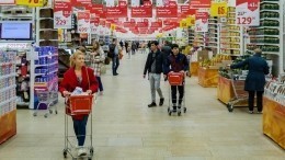 Путин потребовал бороться с необоснованным завышением цен на продукты