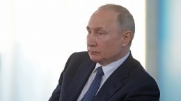 Владимир Путин осмотрел больницу в Коммунарке с больными коронавирусом