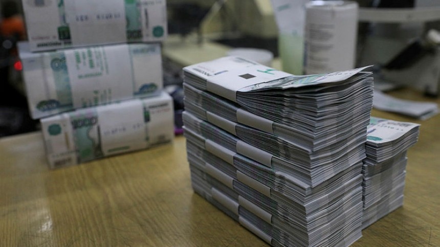 Безработный москвич лишился 24 миллионов рублей при покупке медицинских масок