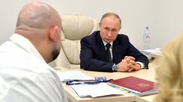 Владимир Путин поблагодарил персонал больницы в Коммунарке за борьбу с COVID-19