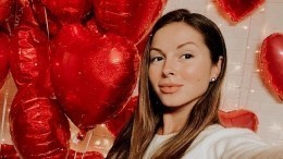 «Зачем так горячо?» — Нюша показала упругие ягодицы в сексуальном боди