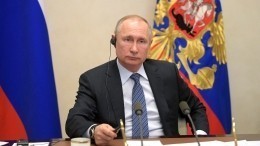 Путин поручил обеспечить выполнение мер по борьбе с коронавирусом