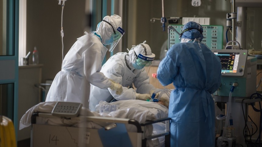 Более 1,3 тысячи человек с коронавирусом умерли за сутки в США