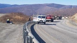 На трассе в Прибайкалье перевернулась фура с ракетным топливом