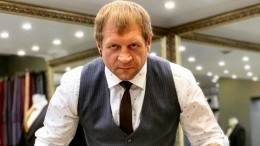 «Это жестко!» — Александр Емельяненко побрился налысо в самоизоляции