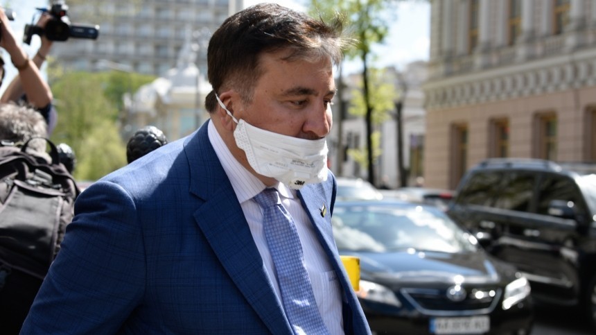 Сразу не задалось: Саакашвили пришел в Раду и опростоволосился с флагом Украины
