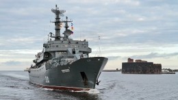 В Петербурге четыре военных корабля выведут в Неву на День Победы