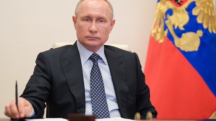 Кремль анонсировал совещание Путина о снятии ограничений из-за коронавируса