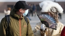 Власти Петербурга пообещали продлить самоизоляцию и ввести масочный режим