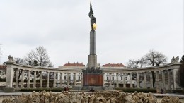 Путин выразил благодарность Австрии за уважительное отношение к советским воинским мемориалам