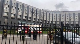 Четверо погибших при пожаре в больнице в Петербурге могли отравиться угарным газом