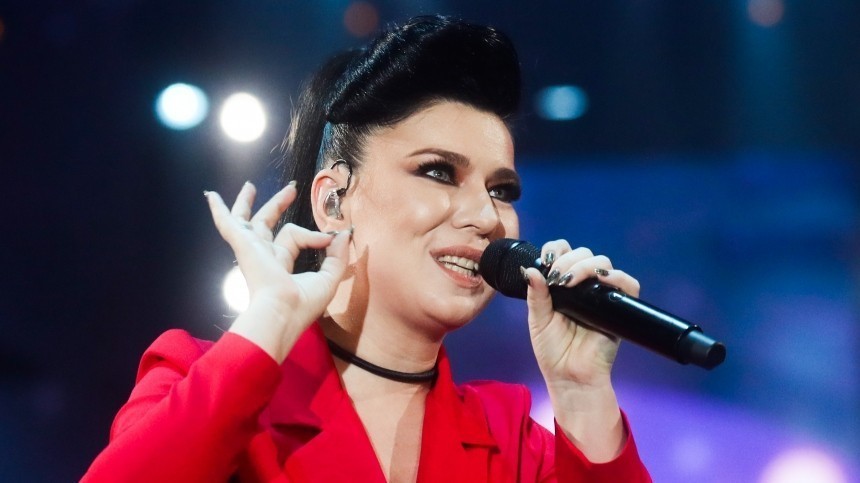 «Липкий стыд»: певица Елка рассказала о своей первой работе