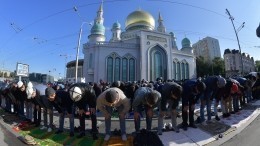 Не заходя в мечети: Как коронавирус изменил традиции празднования Ураза-байрам?